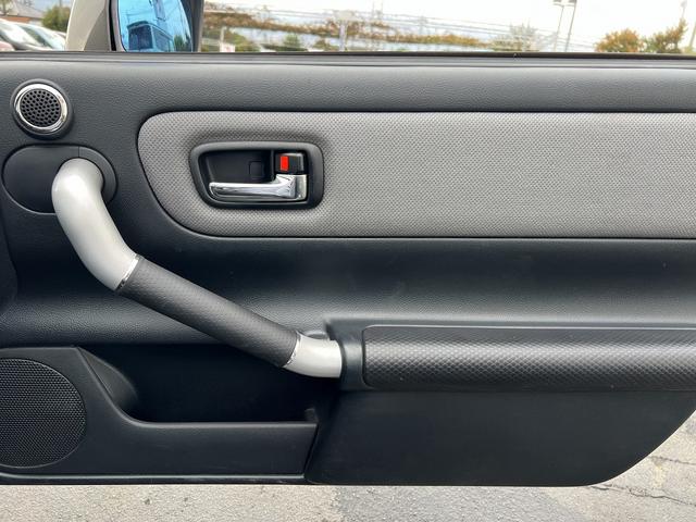 MR-S Sエディション☆6速MT☆TEIN車高調☆走行4.1万km☆ ☆フロア6速MT☆黒ソフトトップ☆ETC☆フォグランプ☆純正フルエアロ☆RAZAシフトノブ☆NARDIステアリング☆TEIN車高調☆TRDフロントタワーバー☆WedsSport15/16インチAW☆(45枚目)