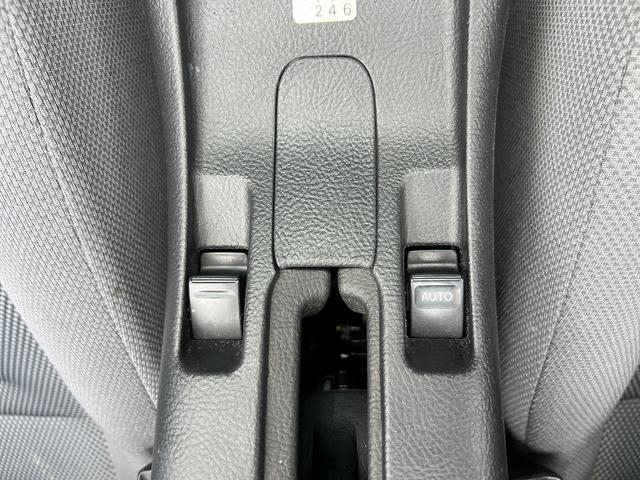 MR-S Sエディション☆6速MT☆TEIN車高調☆走行4.1万km☆ ☆フロア6速MT☆黒ソフトトップ☆ETC☆フォグランプ☆純正フルエアロ☆RAZAシフトノブ☆NARDIステアリング☆TEIN車高調☆TRDフロントタワーバー☆WedsSport15/16インチAW☆(60枚目)