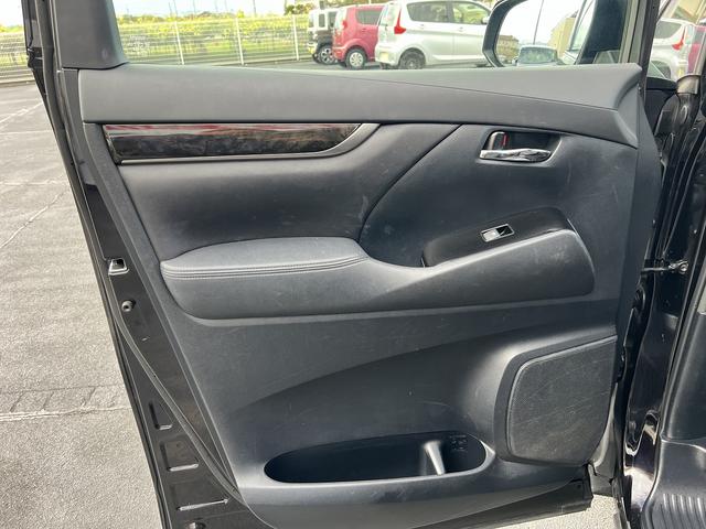 ヴェルファイア 2.5Z☆4WD☆9インチナビ☆ビルトインETC☆試乗OK☆ ☆4WD☆9インチナビ☆Bluetooth☆F/Bカメラ☆両側電動ドア☆後席モニター☆クリアランスソナー☆LEDライト☆電動パーキング☆オートブレーキホールド☆ドラレコ☆ビルトインETC☆試乗OK☆(59枚目)