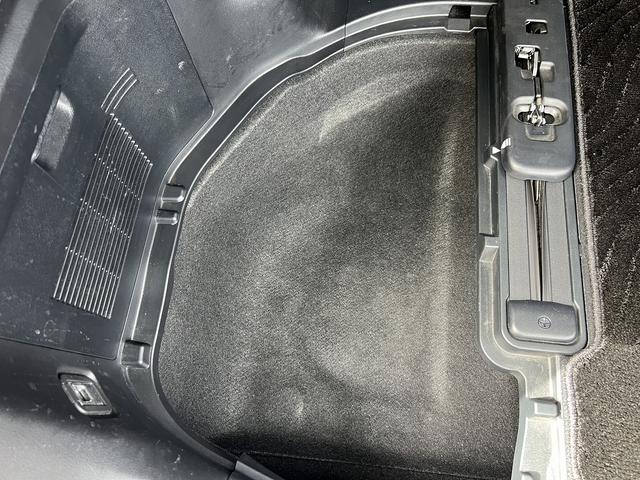 ヴェルファイア 2.5Z☆4WD☆9インチナビ☆ビルトインETC☆試乗OK☆ ☆4WD☆9インチナビ☆Bluetooth☆F/Bカメラ☆両側電動ドア☆後席モニター☆クリアランスソナー☆LEDライト☆電動パーキング☆オートブレーキホールド☆ドラレコ☆ビルトインETC☆試乗OK☆(72枚目)