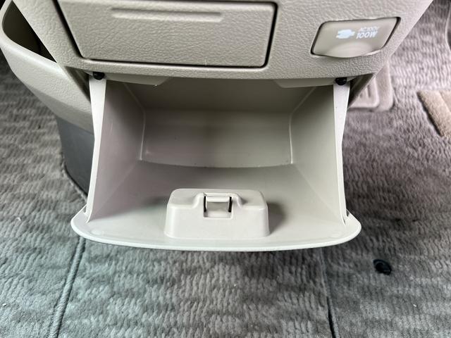 ノア G☆4WD☆ナビ☆F/S/Bカメラ☆両側電動ドア☆試乗OK☆ ☆4WD☆ナビ☆フロント/サイド/バックカメラ☆両側電動ドア☆キセノン+オートライト☆フォグ☆クルーズコントロール☆ビルトインETC☆コーナーセンサー☆AC100V電源☆ドライブレコーダー☆試乗OK☆(62枚目)