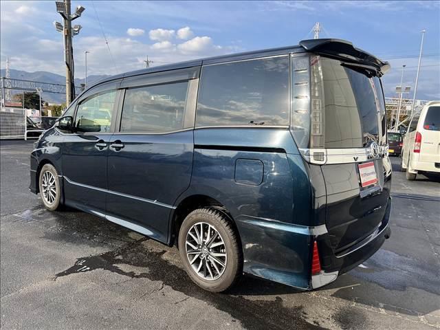 ヴォクシー ＺＳ☆４ＷＤ☆９インチナビ☆バックカメラ☆試乗できます☆　☆４ＷＤ☆９インチナビ☆ＴＶ☆Ｂｌｕｅｔｏｏｔｈ☆バックカメラ☆後席フリップダウンモニター☆パワースライドドア☆ＬＥＤライト☆ビルトインＥＴＣ☆モデリスタサスペンション／フロントスポイラー☆試乗ＯＫ☆（8枚目）