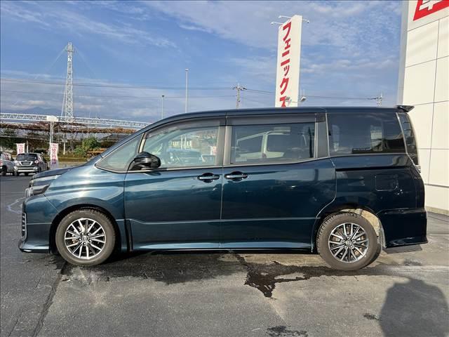 ヴォクシー ＺＳ☆４ＷＤ☆９インチナビ☆バックカメラ☆試乗できます☆　☆４ＷＤ☆９インチナビ☆ＴＶ☆Ｂｌｕｅｔｏｏｔｈ☆バックカメラ☆後席フリップダウンモニター☆パワースライドドア☆ＬＥＤライト☆ビルトインＥＴＣ☆モデリスタサスペンション／フロントスポイラー☆試乗ＯＫ☆（9枚目）