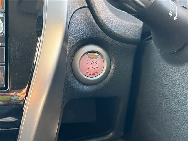 ノート メダリスト☆ナビ☆アラウンドビューモニター☆走行３．６万☆　☆ナビ☆ＴＶ☆Ｂｌｕｅｔｏｏｔｈ☆アラウンドビューモニター☆ハーフレザーシート☆ＬＥＤヘッドライト☆オートライト☆アイドリングストップ☆ＥＴＣ☆スマートキー☆プッシュスタート☆走行３．６万☆試乗ＯＫ☆（17枚目）