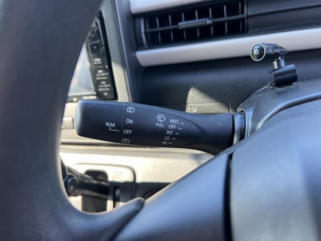 ☆ケンウッドナビ☆ＣＤ／ＤＶＤ☆ＴＶ☆Ｂｌｕｅｔｏｏｔｈ☆電動格納ミラー☆ヘッドライトレベライザー☆アイドリングストップ☆横滑り防止☆運転席シートヒーター☆キーレス☆走行４．７万ｋｍ☆試乗できます☆