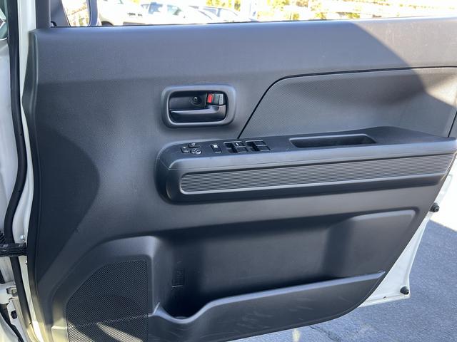 ☆ケンウッドナビ☆ＣＤ／ＤＶＤ☆ＴＶ☆Ｂｌｕｅｔｏｏｔｈ☆電動格納ミラー☆ヘッドライトレベライザー☆アイドリングストップ☆横滑り防止☆運転席シートヒーター☆キーレス☆走行４．７万ｋｍ☆試乗できます☆