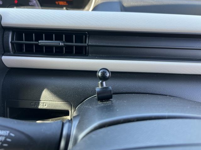 ☆ケンウッドナビ☆ＣＤ／ＤＶＤ☆ＴＶ☆Ｂｌｕｅｔｏｏｔｈ☆電動格納ミラー☆ヘッドライトレベライザー☆アイドリングストップ☆横滑り防止☆運転席シートヒーター☆キーレス☆走行４．７万ｋｍ☆試乗できます☆