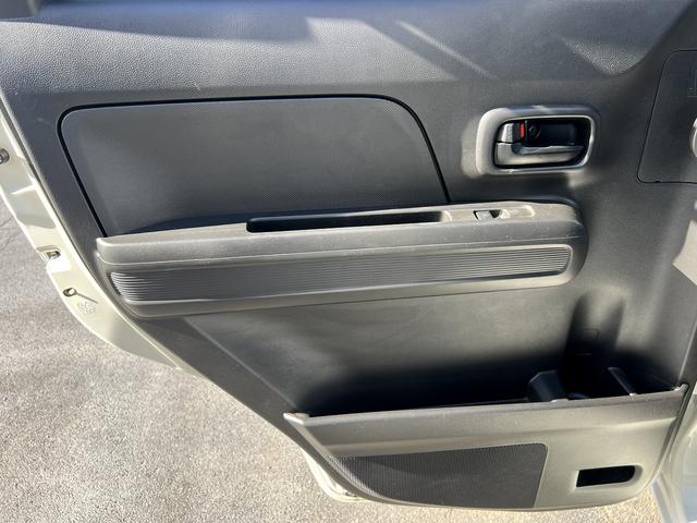 ☆ケンウッドナビ☆ＣＤ／ＤＶＤ☆ＴＶ☆Ｂｌｕｅｔｏｏｔｈ☆電動格納ミラー☆ヘッドライトレベライザー☆アイドリングストップ☆横滑り防止☆運転席シートヒーター☆キーレス☆走行４．７万ｋｍ☆試乗できます☆