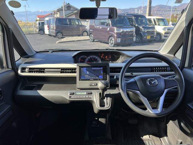 ☆ケンウッドナビ☆ＣＤ／ＤＶＤ☆ＴＶ☆Ｂｌｕｅｔｏｏｔｈ☆電動格納ミラー☆ヘッドライトレベライザー☆アイドリングストップ☆横滑り防止☆運転席シートヒーター☆キーレス☆走行４．７万ｋｍ☆試乗できます☆