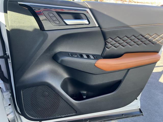 アウトランダーＰＨＥＶ Ｐ　マイパイロット☆４ＷＤ☆９インチナビ☆走行４．５万ｋｍ☆　☆４ＷＤ☆９インチナビ☆Ｂｌｕｅｔｏｏｔｈ☆マルチアラウンドモニター☆マイパイロット☆本革シート／パワーシート／メモリーシート／シートヒーター☆パワーバックドア☆ワイヤレス充電器☆ＬＥＤヘッドライト☆（29枚目）