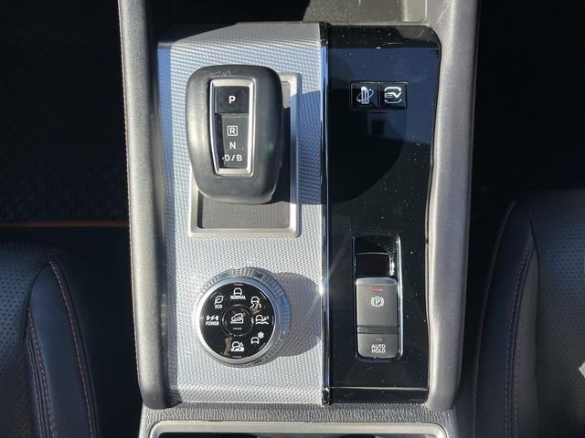 アウトランダーＰＨＥＶ Ｐ　マイパイロット☆４ＷＤ☆９インチナビ☆走行４．５万ｋｍ☆　☆４ＷＤ☆９インチナビ☆Ｂｌｕｅｔｏｏｔｈ☆マルチアラウンドモニター☆マイパイロット☆本革シート／パワーシート／メモリーシート／シートヒーター☆パワーバックドア☆ワイヤレス充電器☆ＬＥＤヘッドライト☆（34枚目）