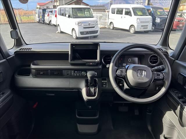 N-BOXカスタム カスタムコーディネートスタイル☆4WD☆ホンダセンシング☆ ☆現行モデル☆4WD☆ホンダセンシング☆アダプティブクルーズ☆両側電動ドア☆パーキングセンサー☆電動パーキング☆フルプライムスムースシート☆前席シートヒーター☆LEDライト&フォグ☆走行104km☆(10枚目)