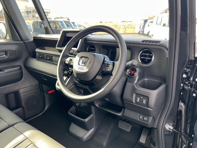 N-BOXカスタム カスタムコーディネートスタイル☆4WD☆ホンダセンシング☆ ☆現行モデル☆4WD☆ホンダセンシング☆アダプティブクルーズ☆両側電動ドア☆パーキングセンサー☆電動パーキング☆フルプライムスムースシート☆前席シートヒーター☆LEDライト&フォグ☆走行104km☆(24枚目)