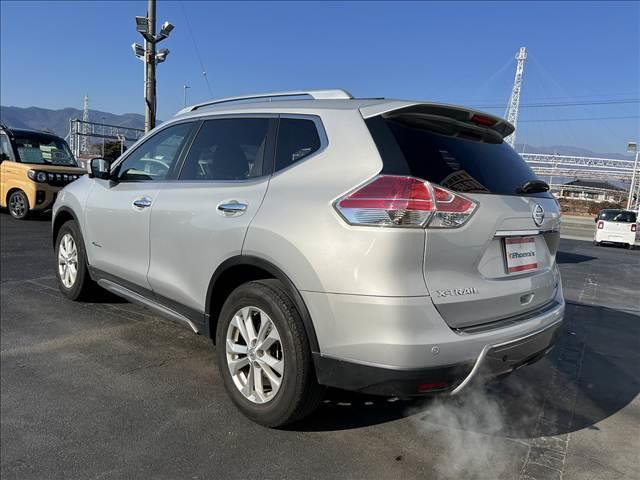 エクストレイル ２０Ｘハイブリッドエマージェンシーブレーキパッケージ４ＷＤ　☆４ＷＤ☆ナビ☆Ｂｌｕｅｔｏｏｔｈ☆アラウンドビューモニター☆エマージェンシーブレーキ☆ＬＥＤヘッドライト☆クルコン☆前席シートヒーター☆ビルトインＥＴＣ☆コーナーセンサー☆走行４．４万☆試乗ＯＫ☆（8枚目）