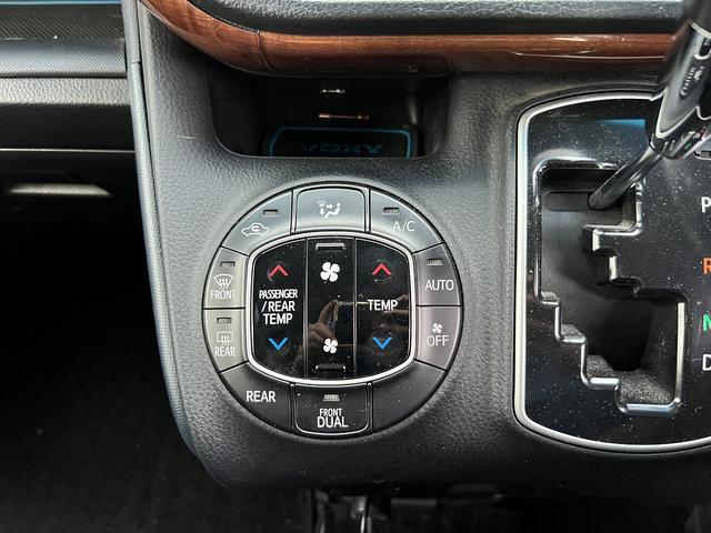 ヴォクシー ＺＳ煌☆１０インチナビ☆１１型後席モニター☆試乗できます☆　☆アルパイン１０インチＳＤナビ☆ＴＶ☆Ｂｌｕｅｔｏｏｔｈ☆バックカメラ☆１１インチ後席モニター☆両側電動ドア☆ビルトインＥＴＣ☆ＬＥＤヘッドライト＆フォグ☆オートライト☆ドライブレコーダー☆試乗ＯＫ☆（76枚目）