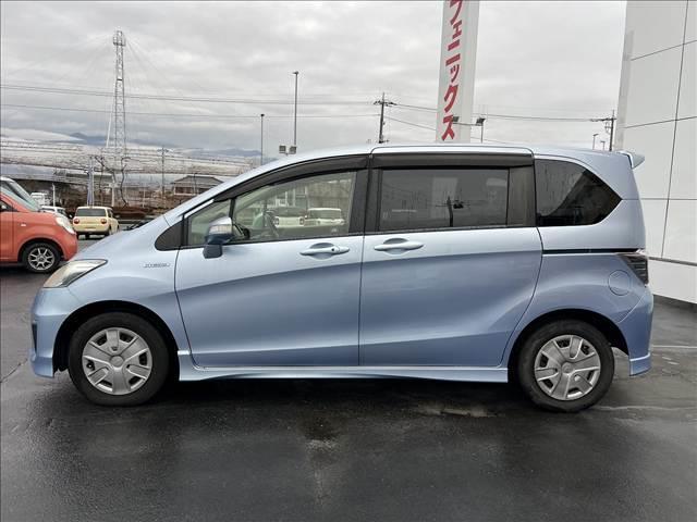 フリードハイブリッド ジャストセレクション☆ナビ☆バックカメラ☆ＥＴＣ☆試乗ＯＫ☆　☆ナビ☆ＴＶ☆Ｂｌｕｅｔｏｏｔｈ☆バックカメラ☆電動スライドドア☆フリップダウンモニター☆キセノン＋オートライト☆クルーズコントロール☆前後ドライブレコーダー☆黒革調シートカバー☆ＥＴＣ☆試乗ＯＫ☆（9枚目）