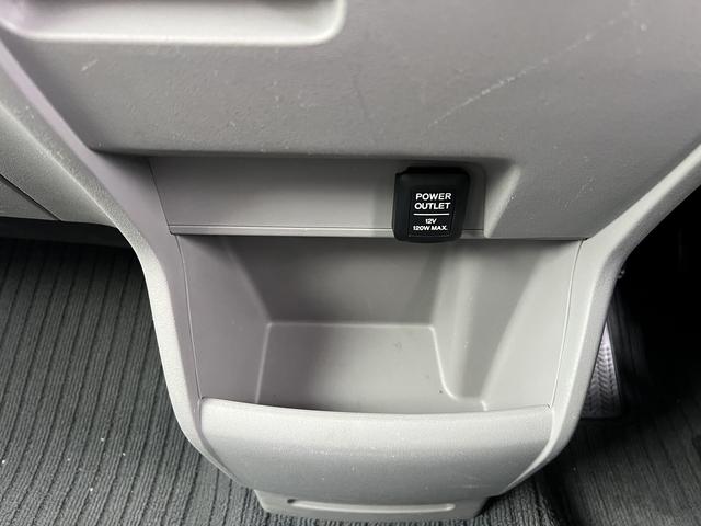 フリードハイブリッド ジャストセレクション☆ナビ☆バックカメラ☆ＥＴＣ☆試乗ＯＫ☆　☆ナビ☆ＴＶ☆Ｂｌｕｅｔｏｏｔｈ☆バックカメラ☆電動スライドドア☆フリップダウンモニター☆キセノン＋オートライト☆クルーズコントロール☆前後ドライブレコーダー☆黒革調シートカバー☆ＥＴＣ☆試乗ＯＫ☆（33枚目）