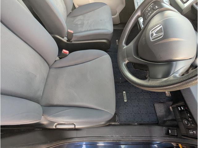 フリード Ｇ　Ｌパッケージ　禁煙車　バックカメラ　ナビ　テレビ　左側パワースライドドア　アルミホイール　キーレスエントリー　ＨＩＤ　ＥＴＣ　ＤＶＤ　ＡＢＳ（39枚目）