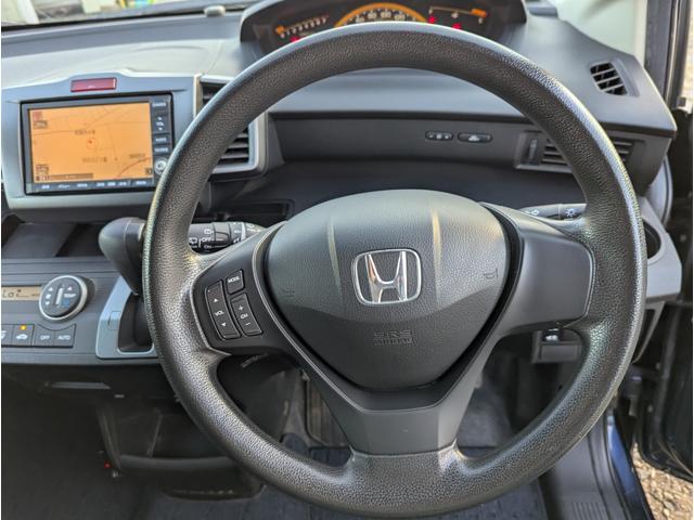 フリード Ｇ　Ｌパッケージ　禁煙車　バックカメラ　ナビ　テレビ　左側パワースライドドア　アルミホイール　キーレスエントリー　ＨＩＤ　ＥＴＣ　ＤＶＤ　ＡＢＳ（50枚目）