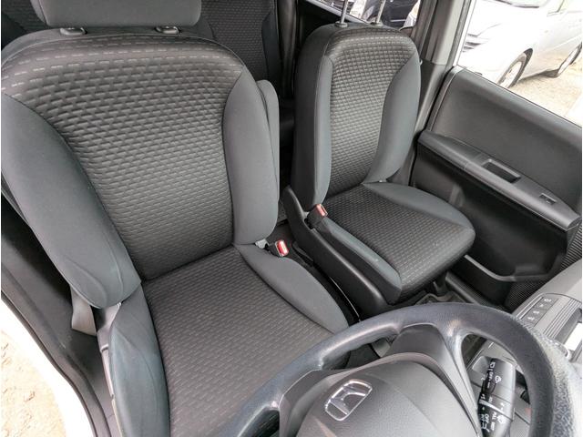 フリードスパイク Ｇ　ジャストセレクション　禁煙車　記録簿　２０２３年製タイヤ　バックカメラ　スマートキー　左側パワースライドドア　ナビ　テレビ　ＨＩＤ　ＥＴＣ　オートエアコン　オートライト（37枚目）