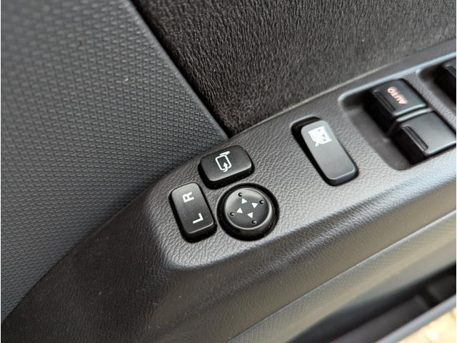 デリカD:2 S 禁煙車 記録簿 バックカメラ フルセグテレビ ナビ プッシュスタートスマートキー 両側パワースライドドア アルミホイール HID DVD ABS(53枚目)