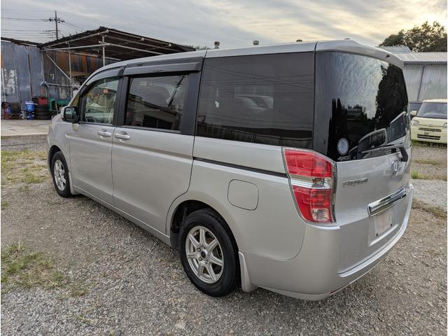 ステップワゴン Ｌ　４ＷＤ　禁煙車　バックカメラ　スマートキー　両側パワースライドドア　ナビ　テレビ　アルミホイール　ＥＴＣ　ＨＩＤ　ＡＢＳ　ドライブレコーダー　オートライト（12枚目）