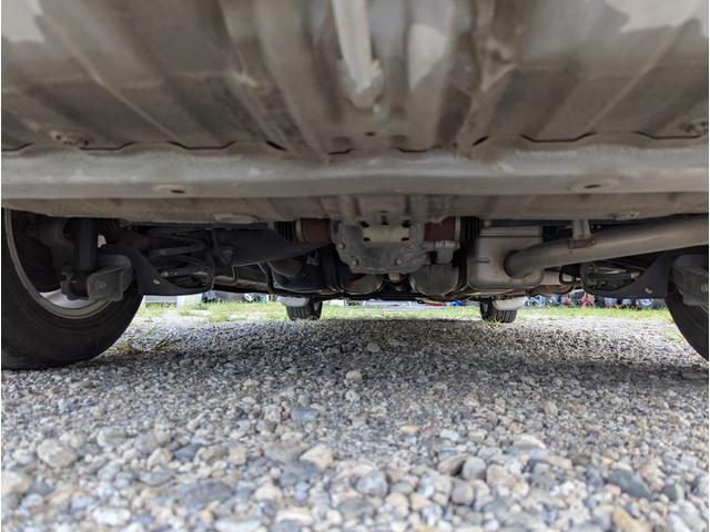 ステップワゴン Ｌ　４ＷＤ　禁煙車　バックカメラ　スマートキー　両側パワースライドドア　ナビ　テレビ　アルミホイール　ＥＴＣ　ＨＩＤ　ＡＢＳ　ドライブレコーダー　オートライト（18枚目）