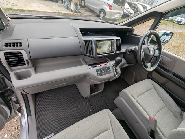 ステップワゴン Ｌ　４ＷＤ　禁煙車　バックカメラ　スマートキー　両側パワースライドドア　ナビ　テレビ　アルミホイール　ＥＴＣ　ＨＩＤ　ＡＢＳ　ドライブレコーダー　オートライト（23枚目）