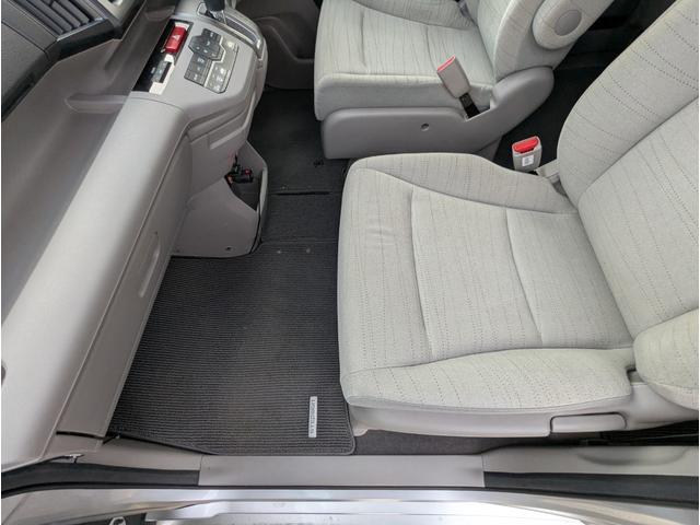 ステップワゴン Ｌ　４ＷＤ　禁煙車　バックカメラ　スマートキー　両側パワースライドドア　ナビ　テレビ　アルミホイール　ＥＴＣ　ＨＩＤ　ＡＢＳ　ドライブレコーダー　オートライト（25枚目）