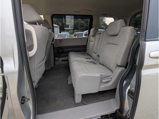 ステップワゴン Ｌ　４ＷＤ　禁煙車　バックカメラ　スマートキー　両側パワースライドドア　ナビ　テレビ　アルミホイール　ＥＴＣ　ＨＩＤ　ＡＢＳ　ドライブレコーダー　オートライト（26枚目）