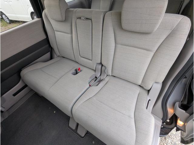 ステップワゴン Ｌ　４ＷＤ　禁煙車　バックカメラ　スマートキー　両側パワースライドドア　ナビ　テレビ　アルミホイール　ＥＴＣ　ＨＩＤ　ＡＢＳ　ドライブレコーダー　オートライト（27枚目）