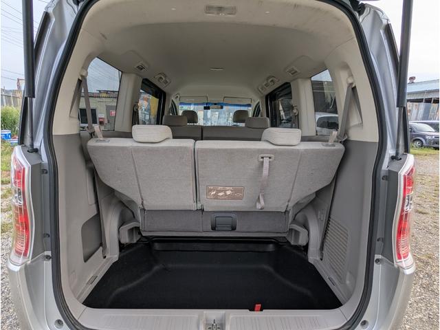 ステップワゴン Ｌ　４ＷＤ　禁煙車　バックカメラ　スマートキー　両側パワースライドドア　ナビ　テレビ　アルミホイール　ＥＴＣ　ＨＩＤ　ＡＢＳ　ドライブレコーダー　オートライト（30枚目）