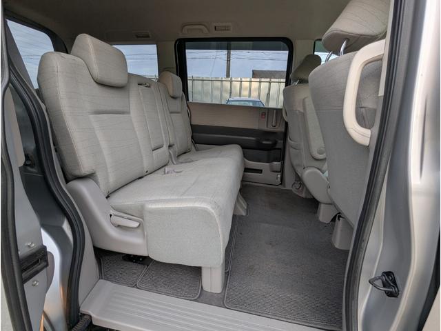 ステップワゴン Ｌ　４ＷＤ　禁煙車　バックカメラ　スマートキー　両側パワースライドドア　ナビ　テレビ　アルミホイール　ＥＴＣ　ＨＩＤ　ＡＢＳ　ドライブレコーダー　オートライト（35枚目）