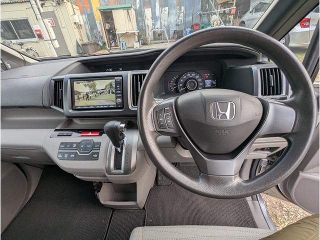 ステップワゴン Ｌ　４ＷＤ　禁煙車　バックカメラ　スマートキー　両側パワースライドドア　ナビ　テレビ　アルミホイール　ＥＴＣ　ＨＩＤ　ＡＢＳ　ドライブレコーダー　オートライト（46枚目）