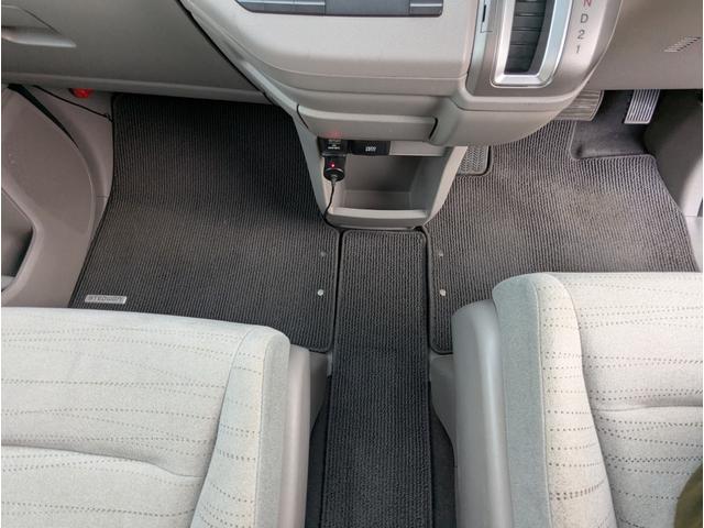 ステップワゴン Ｌ　４ＷＤ　禁煙車　バックカメラ　スマートキー　両側パワースライドドア　ナビ　テレビ　アルミホイール　ＥＴＣ　ＨＩＤ　ＡＢＳ　ドライブレコーダー　オートライト（48枚目）