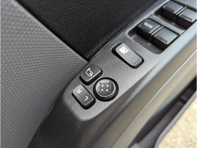 ソリオ Ｓ－ＤＪＥ　ワンオーナー　レーダーブレーキサポート　禁煙車　記録簿　バックカメラ　フルセグテレビ　ナビ　両側パワースライドドア　ＨＩＤ　ＥＴＣ　ＤＶＤ　ＡＢＳ　アイドリングストップ　クルーズコントロール（57枚目）