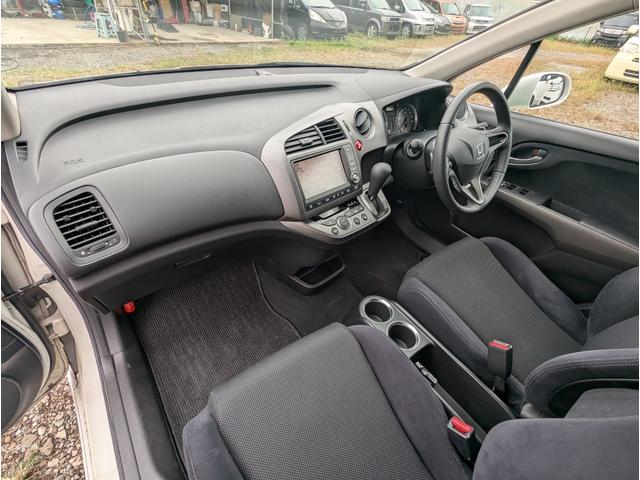 ストリーム RSZ 禁煙車 バックカメラ パドルシフト ナビ アルミホイール HID ETC DVD ABS キーレスエントリー(20枚目)