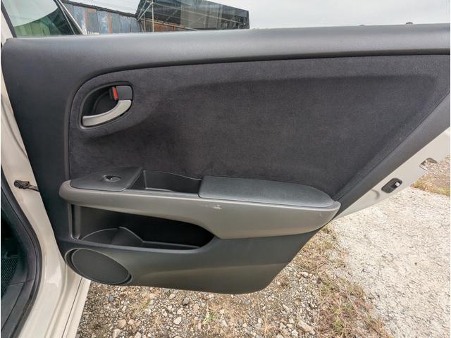 ストリーム RSZ 禁煙車 バックカメラ パドルシフト ナビ アルミホイール HID ETC DVD ABS キーレスエントリー(33枚目)