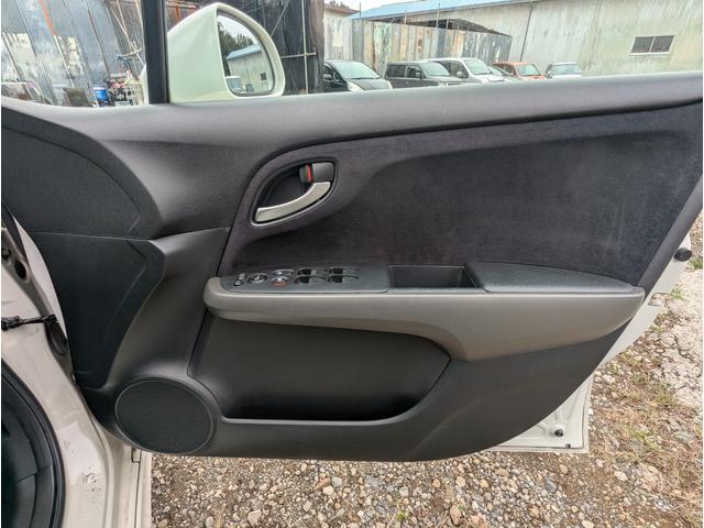 ストリーム RSZ 禁煙車 バックカメラ パドルシフト ナビ アルミホイール HID ETC DVD ABS キーレスエントリー(38枚目)