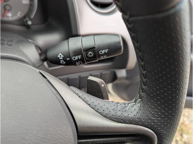 ストリーム RSZ 禁煙車 バックカメラ パドルシフト ナビ アルミホイール HID ETC DVD ABS キーレスエントリー(53枚目)