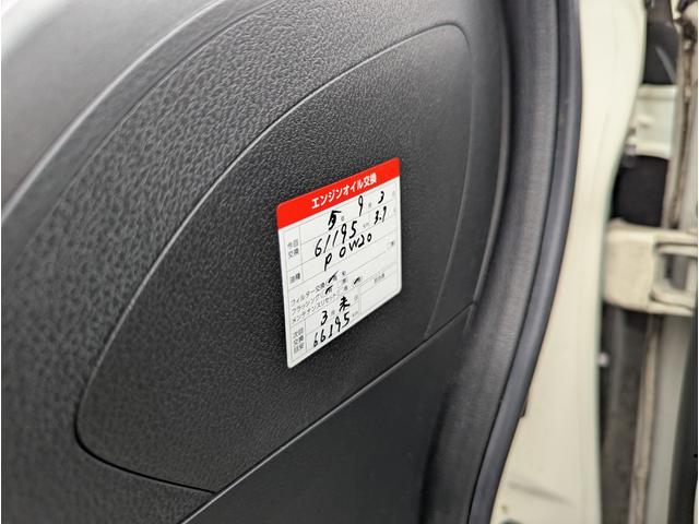 ストリーム RSZ 禁煙車 バックカメラ パドルシフト ナビ アルミホイール HID ETC DVD ABS キーレスエントリー(58枚目)