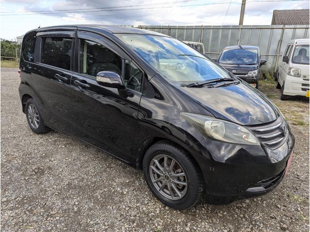 フリード Ｇ　ジャストセレクション　バックカメラ　フルセグテレビ　アルミホイール　キーレスエントリー　左側パワースライドドア　ＨＩＤ　ＥＴＣ　ＡＢＳ（6枚目）