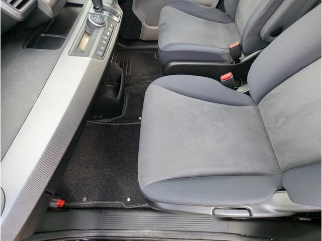 フリード Ｇ　ジャストセレクション　バックカメラ　フルセグテレビ　アルミホイール　キーレスエントリー　左側パワースライドドア　ＨＩＤ　ＥＴＣ　ＡＢＳ（22枚目）