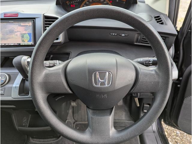 フリード Ｇ　ジャストセレクション　バックカメラ　フルセグテレビ　アルミホイール　キーレスエントリー　左側パワースライドドア　ＨＩＤ　ＥＴＣ　ＡＢＳ（50枚目）