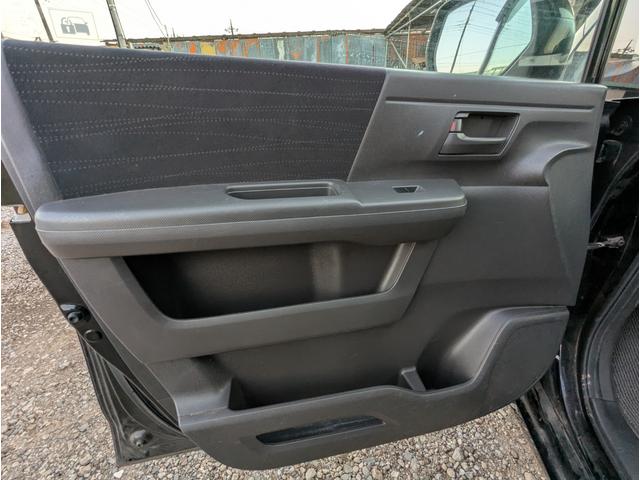 ステップワゴン G Lパッケージ バックカメラ スマートキー 両側パワースライドドア ナビ フルセグテレビ 後席モニター HID ETC ABS(19枚目)