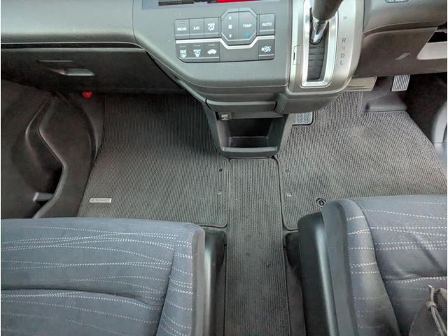 ステップワゴン G Lパッケージ バックカメラ スマートキー 両側パワースライドドア ナビ フルセグテレビ 後席モニター HID ETC ABS(44枚目)