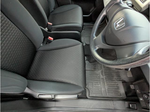 フリードスパイク Ｇ　禁煙車　ＢＬＵＥＴＯＯＴＨ　ナビ　テレビ　フルフラットシート　キーレスエントリー　ドライブレコーダー　ＥＴＣ　ＨＩＤ　衝突安全ボディ（40枚目）