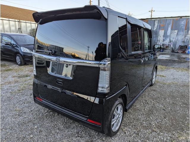 Ｎ－ＢＯＸカスタム Ｇ・Ｌパッケージ　禁煙車　記録簿　２０２５年製タイヤ　バックカメラ　ＢＬＵＥＴＯＯＴＨ　プッシュスタートスマートキー　フルセグテレビ　ナビ　左側パワースライドドア　ＨＩＤ　ＥＴＣ　ＡＢＳ　オートエアコン　オートライト（9枚目）