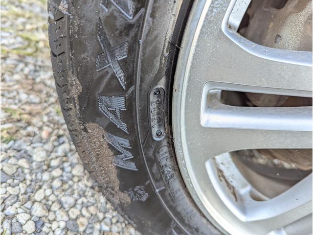 Ｎ－ＢＯＸカスタム Ｇ・Ｌパッケージ　禁煙車　記録簿　２０２５年製タイヤ　バックカメラ　ＢＬＵＥＴＯＯＴＨ　プッシュスタートスマートキー　フルセグテレビ　ナビ　左側パワースライドドア　ＨＩＤ　ＥＴＣ　ＡＢＳ　オートエアコン　オートライト（17枚目）