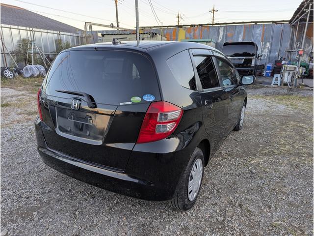 フィット Ｇ　禁煙車　ナビ　テレビ　キーレスエントリー　ドライブレコーダー　ＥＴＣ　ＤＶＤ（9枚目）